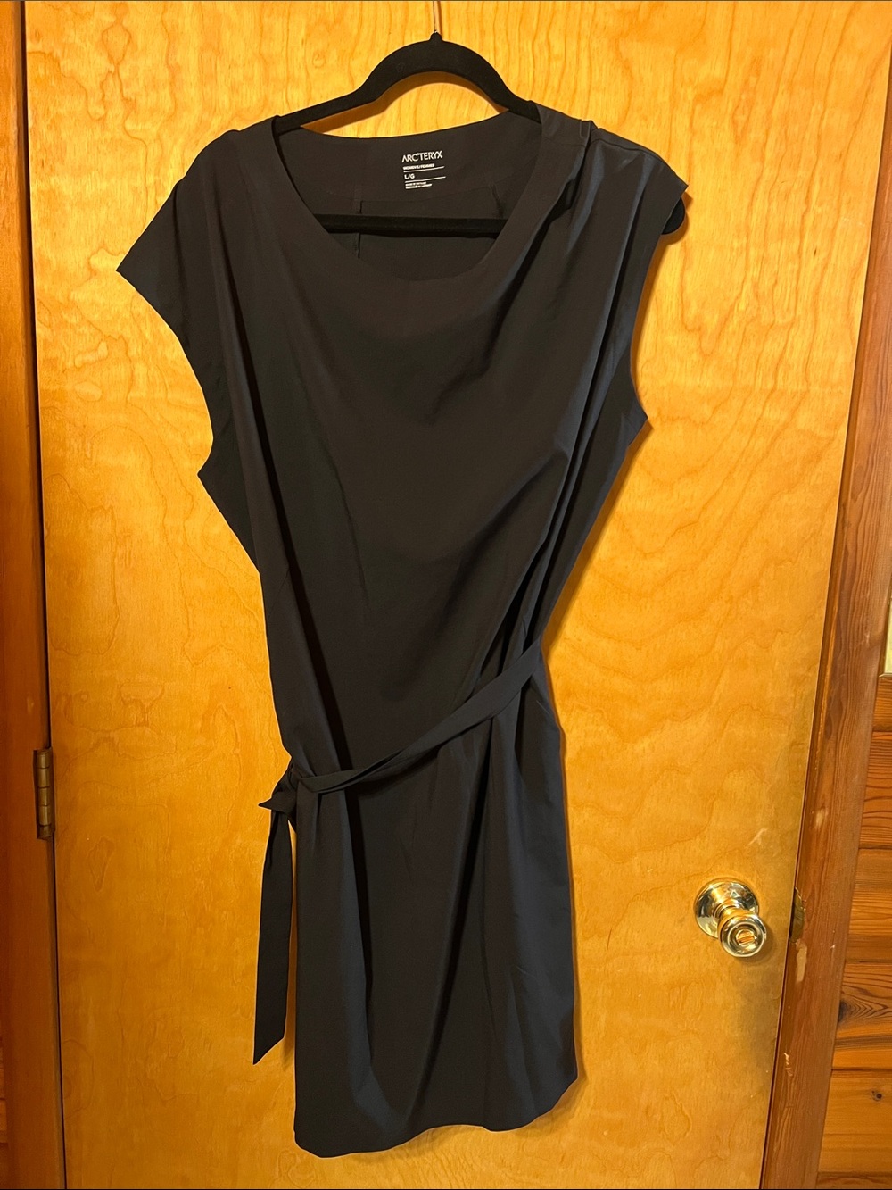 Arc'teryx Black Cap-Sleeve Contenta Belted Mini Dress